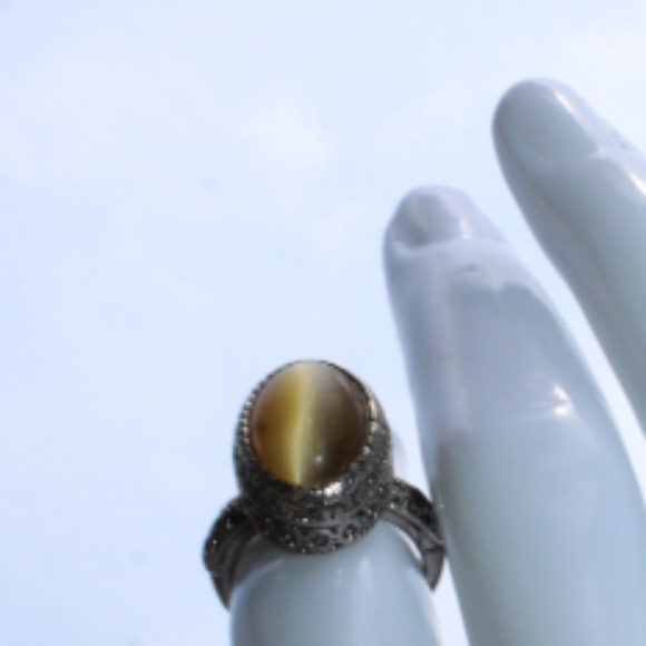 Vintage Tiger Eye Ring - Picture 4 of 16